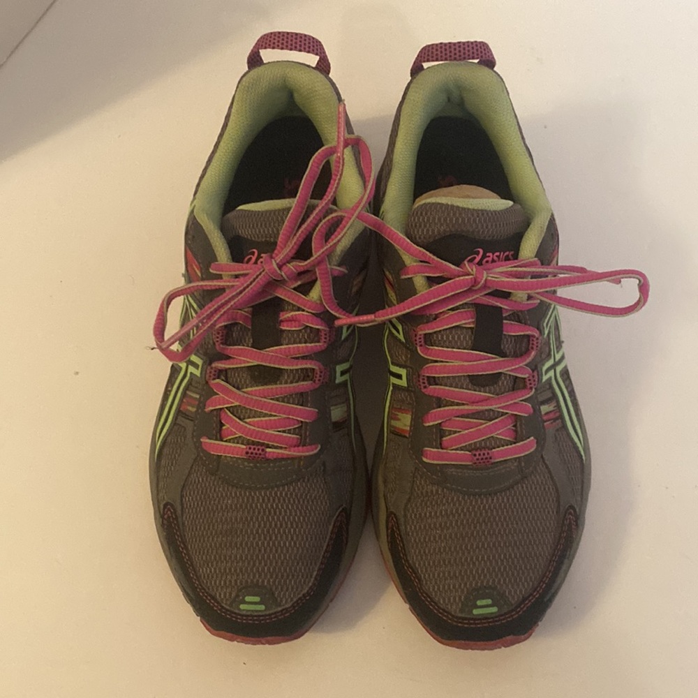 Ascis Gel Venture 5 Running Shoes size 9